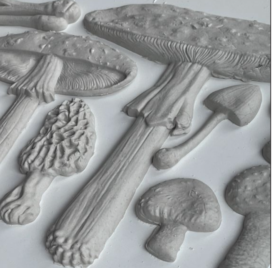 IOD Toadstool Decor Mould - Iron Orchid Designs